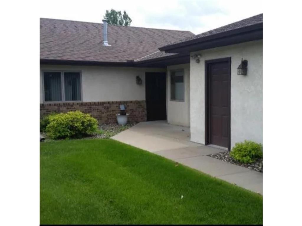 1924 Vierling Drive E Shakopee MN 55379 6445238 image1