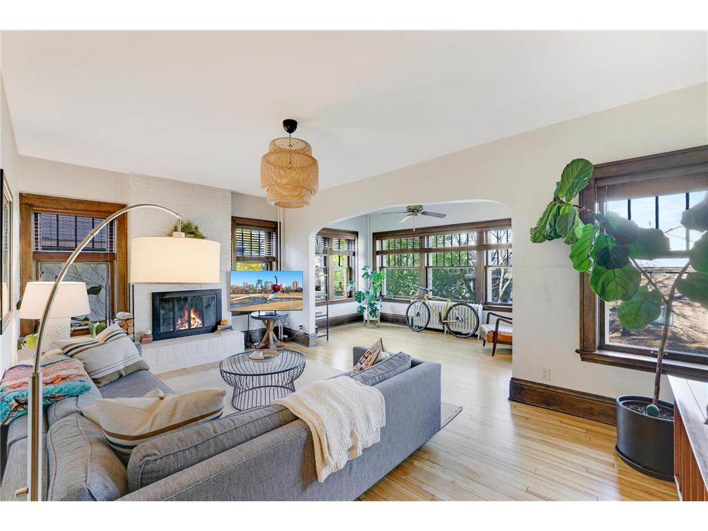 1925 Dupont Avenue S #3 Minneapolis MN 55403 6625580 image1