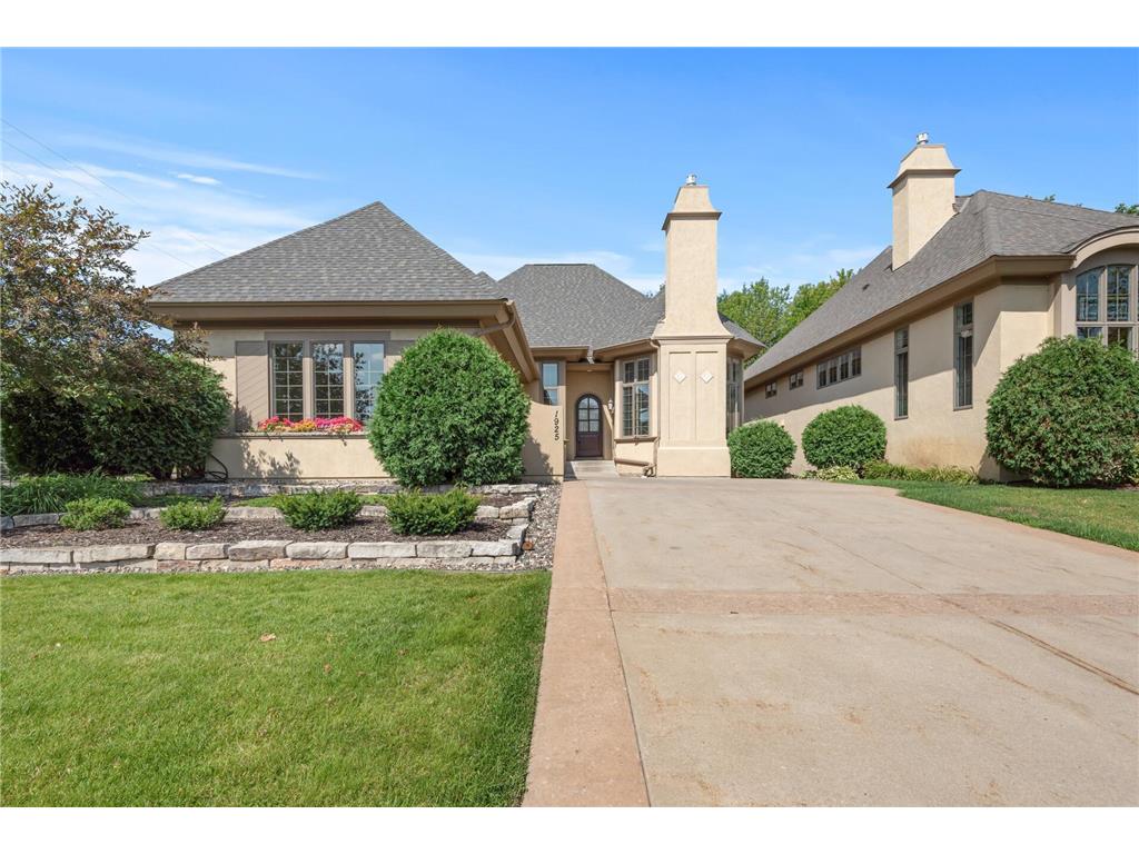 1925 Fulham Street Roseville MN 55113 6402215 image1