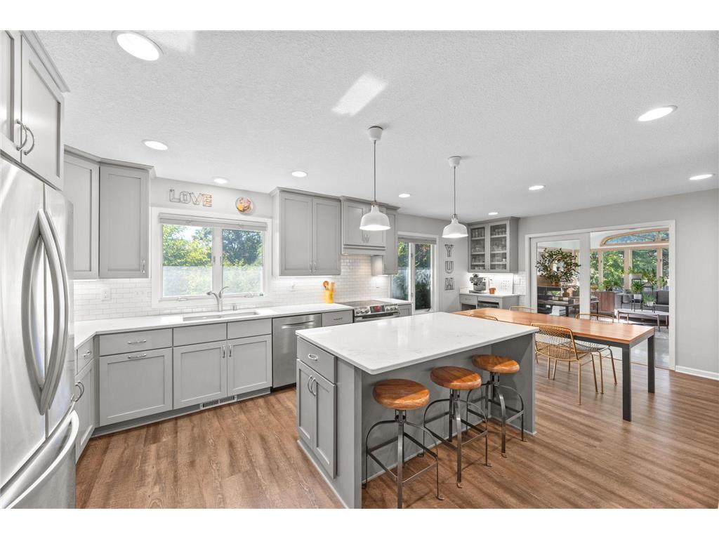 1925 Hythe Street Roseville MN 55113 6809863 image1