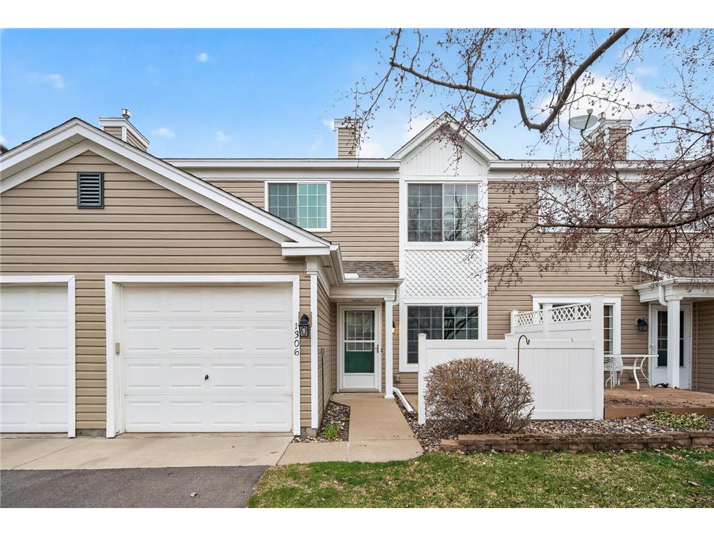 1925 Southcross Drive W #1306 Burnsville MN 55306 7046543 image1