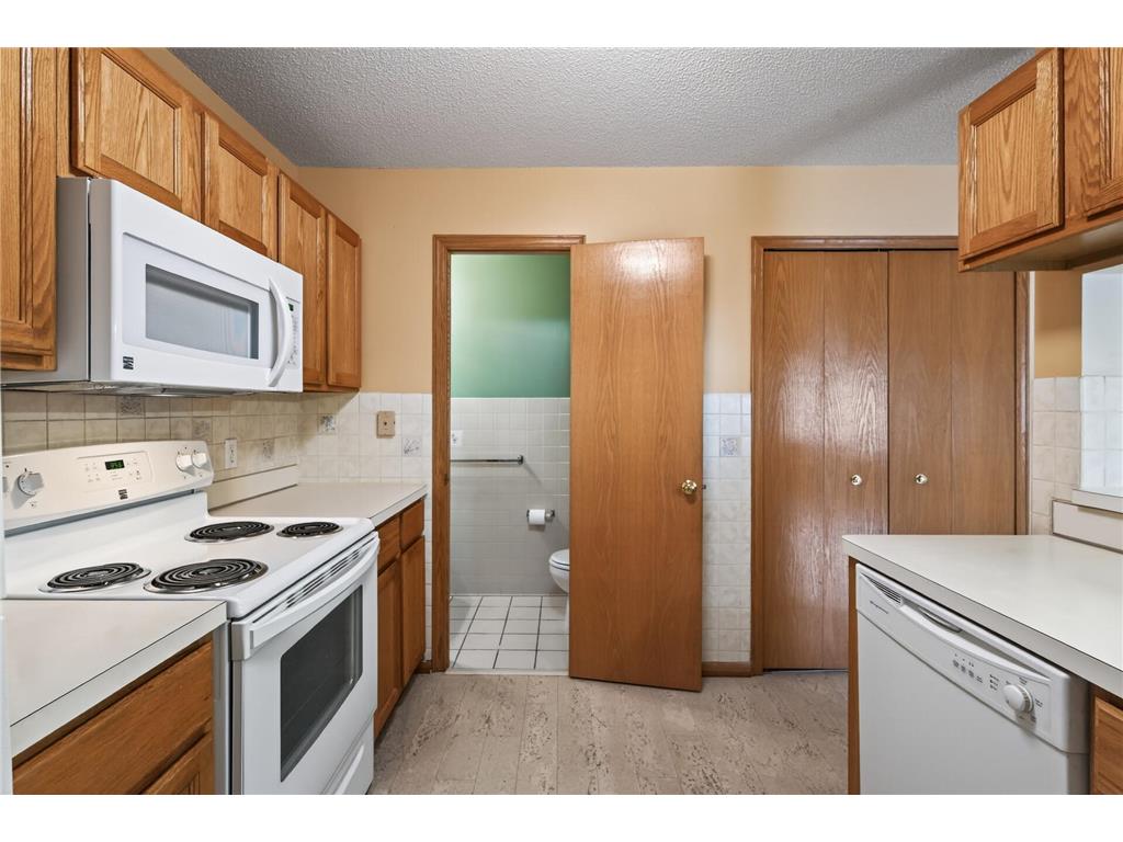 1925 Southcross Drive W #1306 Burnsville MN 55306 7046543 image16