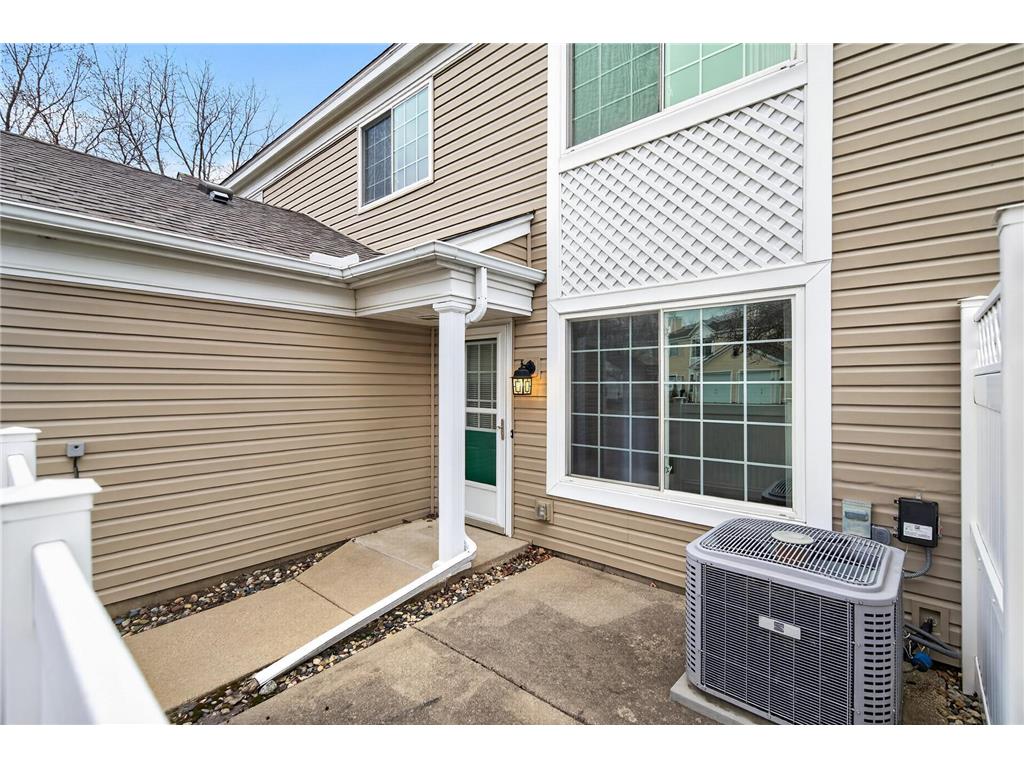 1925 Southcross Drive W #1306 Burnsville MN 55306 7046543 image2