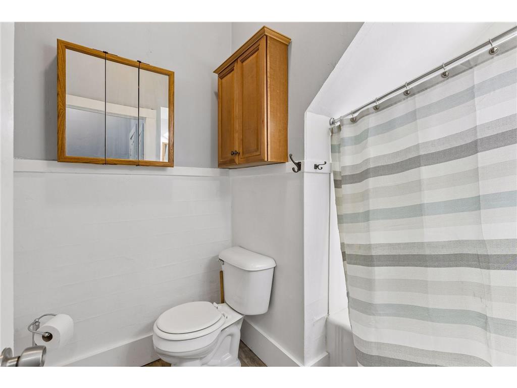 1926 15th Avenue S Minneapolis MN 55404 7060996 image19