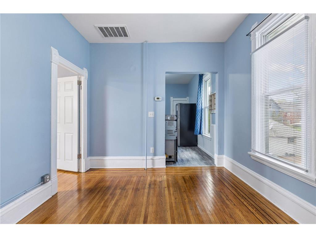 1926 15th Avenue S Minneapolis MN 55404 7060996 image29