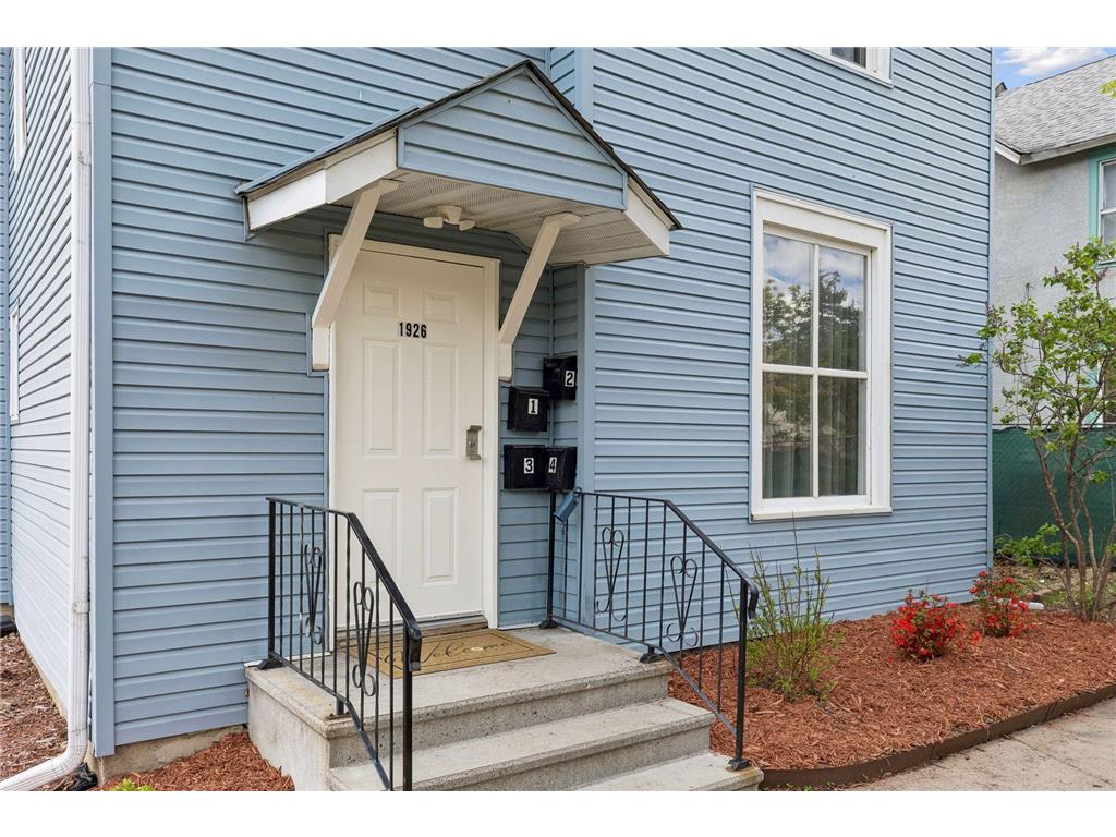 1926 15th Avenue S Minneapolis MN 55404 7060996 image3