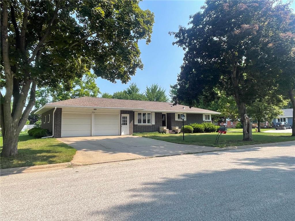 1926 W 11th Street Winona MN 55987 6403210 image1