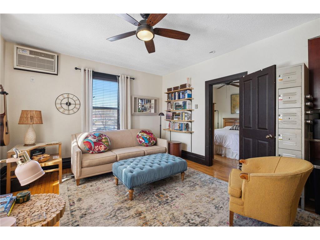 1928 Aldrich Avenue S #B208 Minneapolis MN 55403 6339797 image1