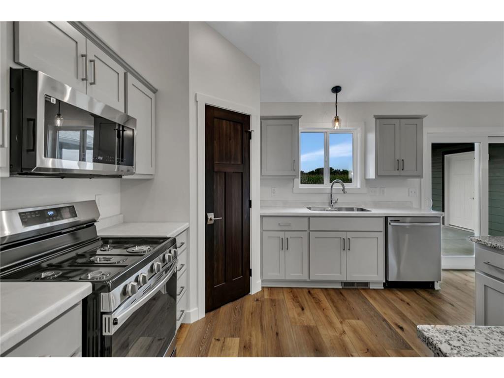 1928 Sandstone Loop S Sartell MN 56377 7021349 image4