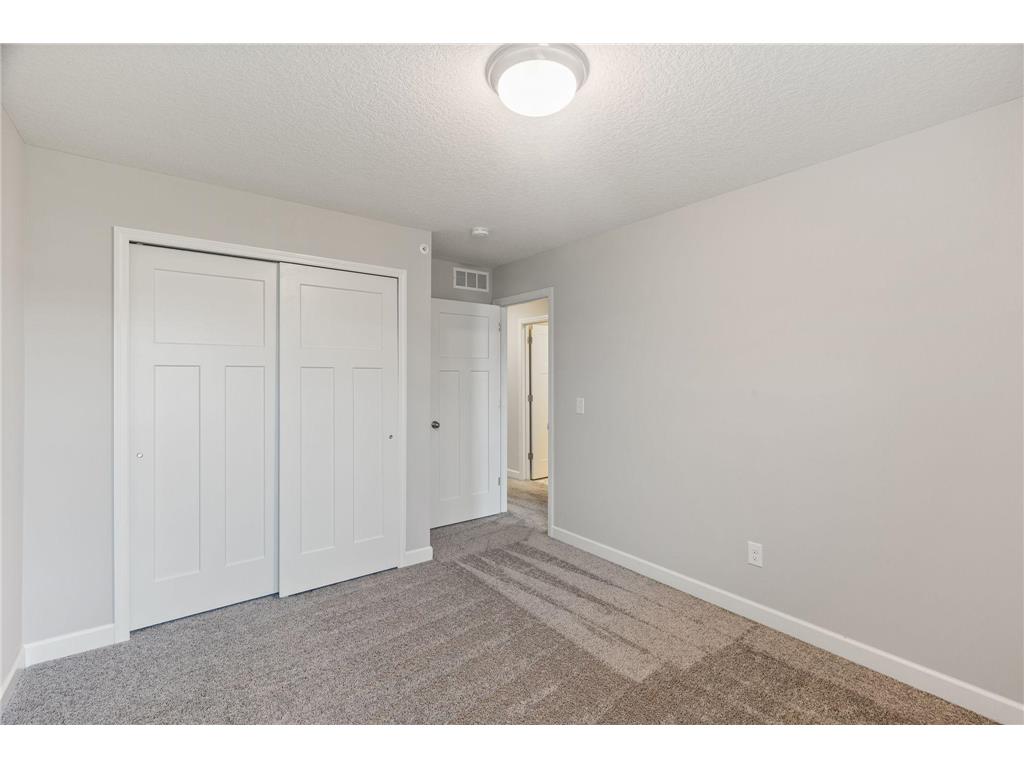 1928 Tyrone Drive Shakopee MN 55379 7050071 image25