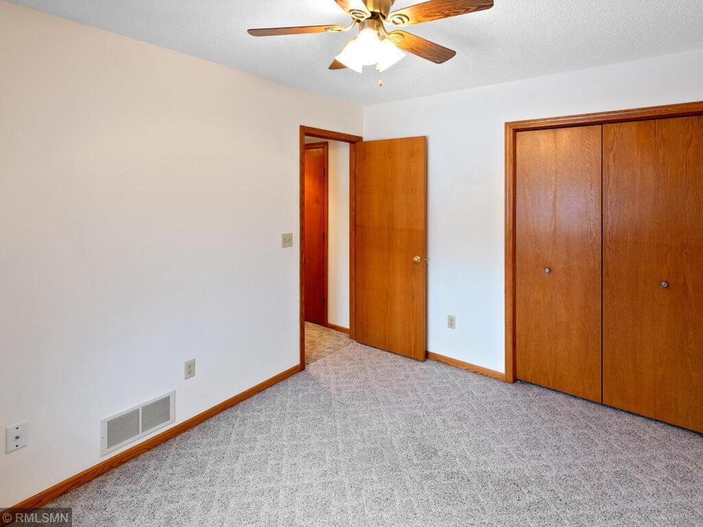 1928 Vierling Drive E Shakopee MN 55379 7002083 image20