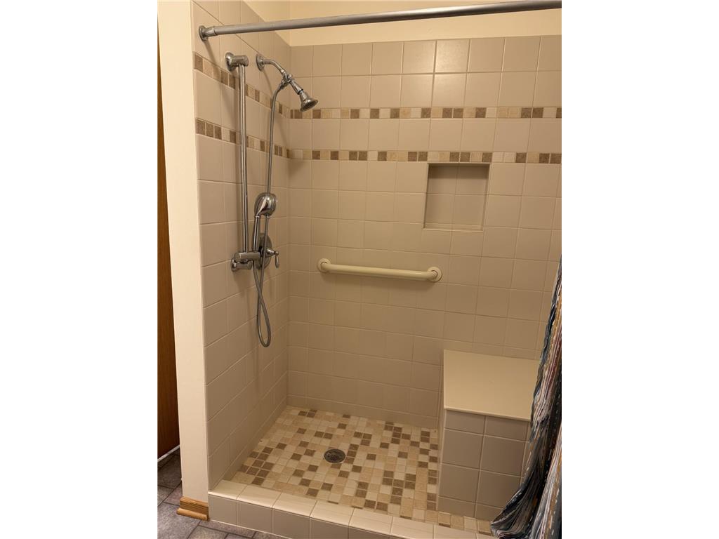 1928 Vierling Drive E Shakopee MN 55379 7097614 image17
