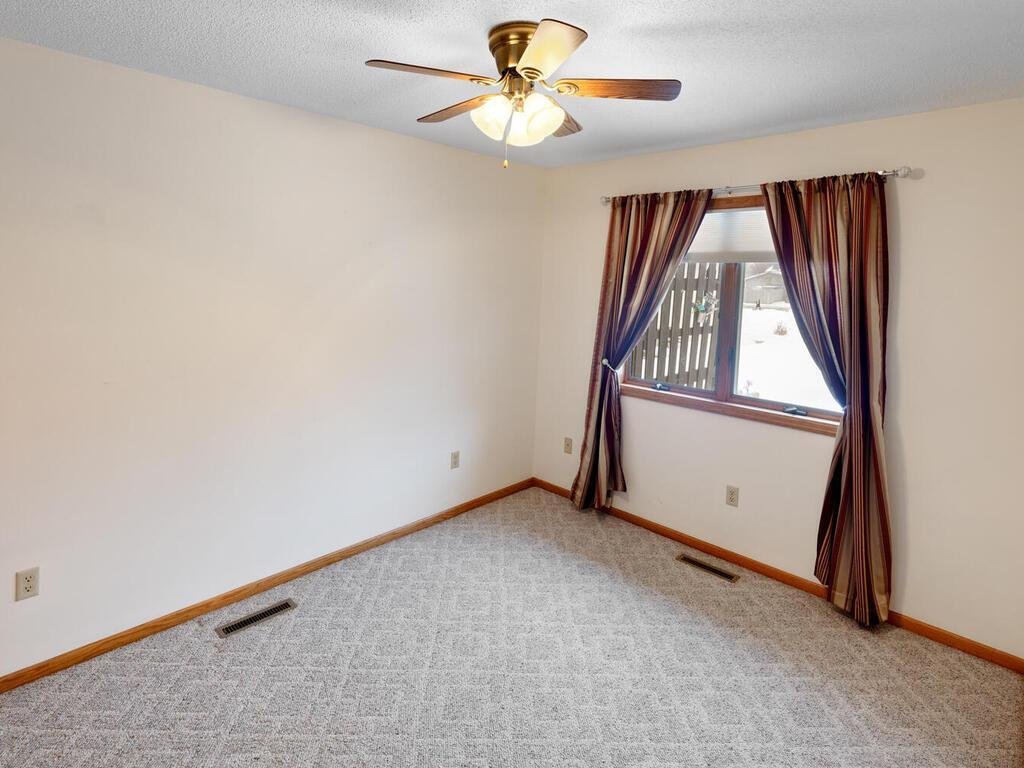 1928 Vierling Drive E Shakopee MN 55379 7097614 image19