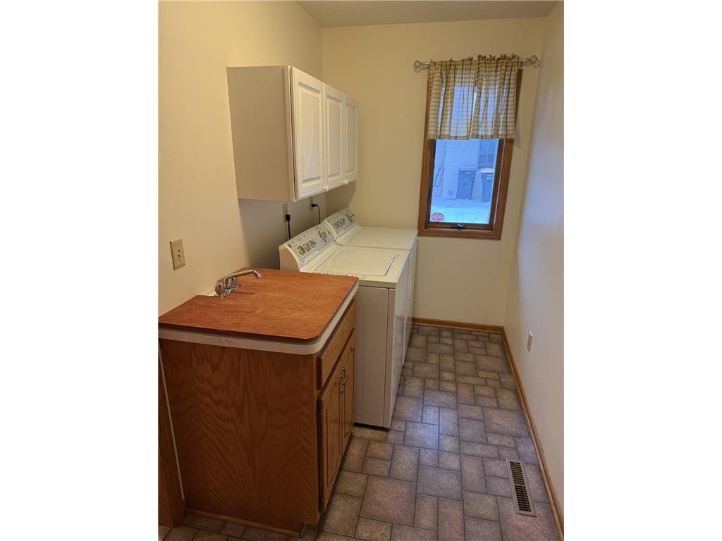 1928 Vierling Drive E Shakopee MN 55379 7097614 image22