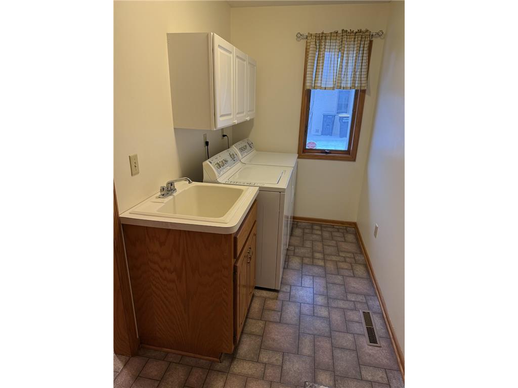 1928 Vierling Drive E Shakopee MN 55379 7097614 image23