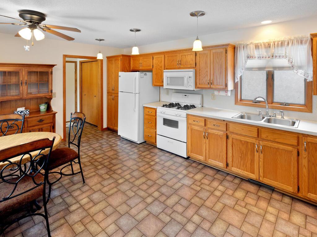 1928 Vierling Drive E Shakopee MN 55379 7097614 image5