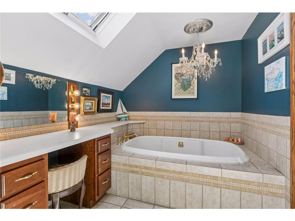 1929 James Avenue S Minneapolis MN 55403 7074493 image42