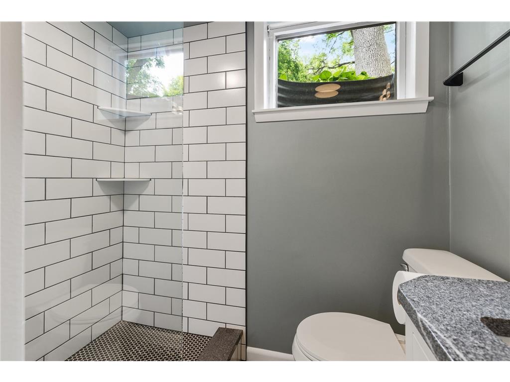 193 3rd Street #2 Excelsior MN 55331 6781893 image17