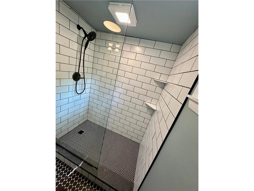 193 3rd Street #2 Excelsior MN 55331 6781893 image18