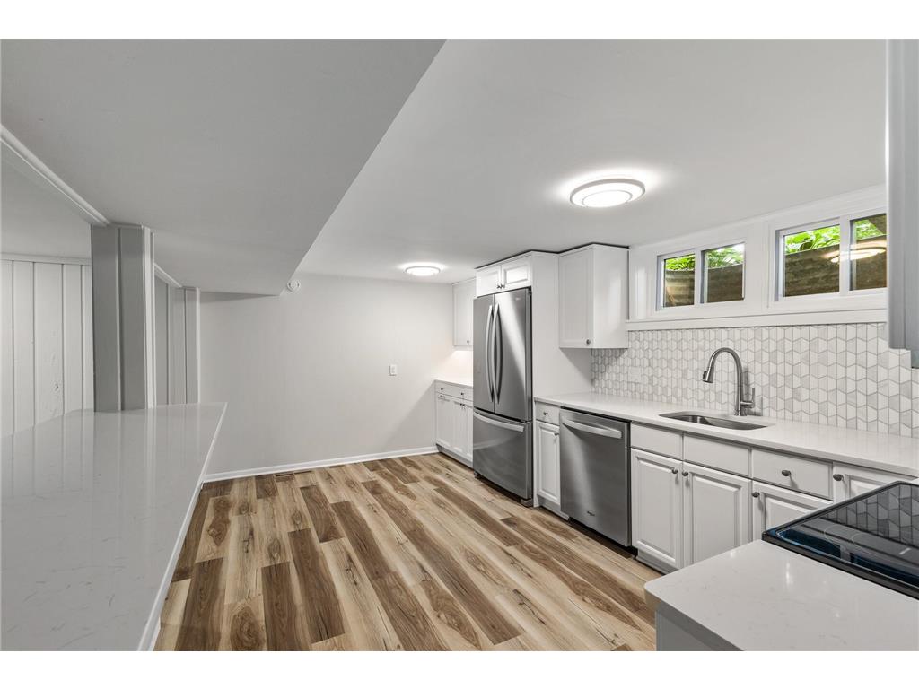 193 3rd Street #2 Excelsior MN 55331 6781893 image3