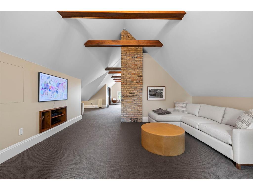 1930 Girard Avenue S Minneapolis MN 55403 7073960 image67