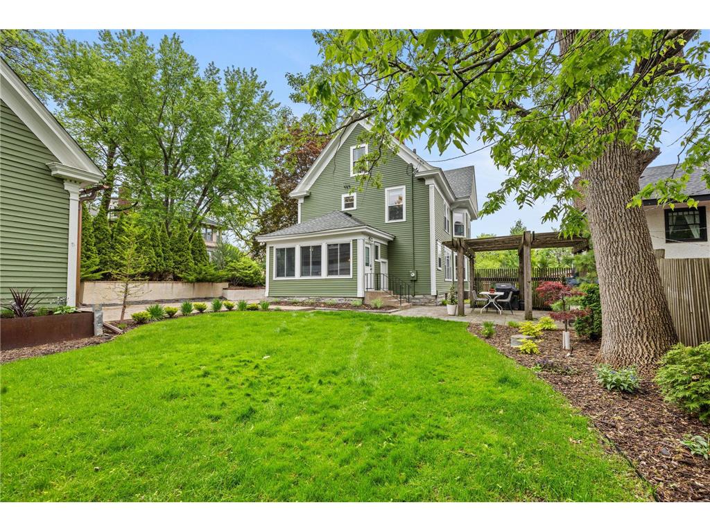1930 Girard Avenue S Minneapolis MN 55403 7073960 image90