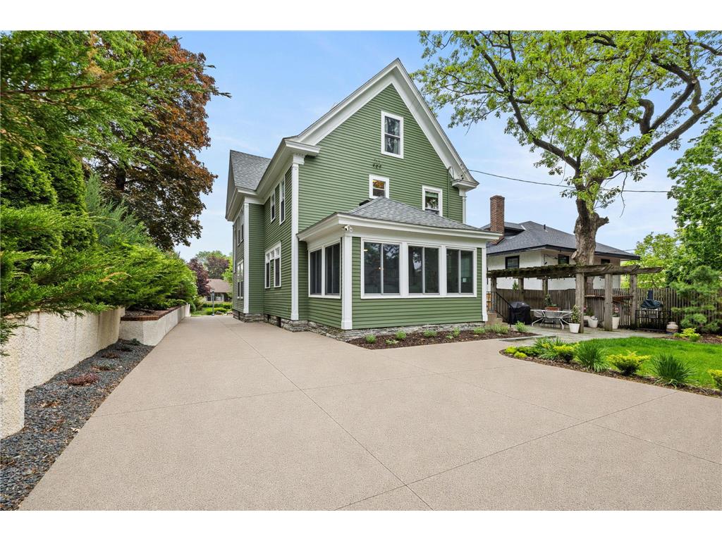 1930 Girard Avenue S Minneapolis MN 55403 7073960 image96
