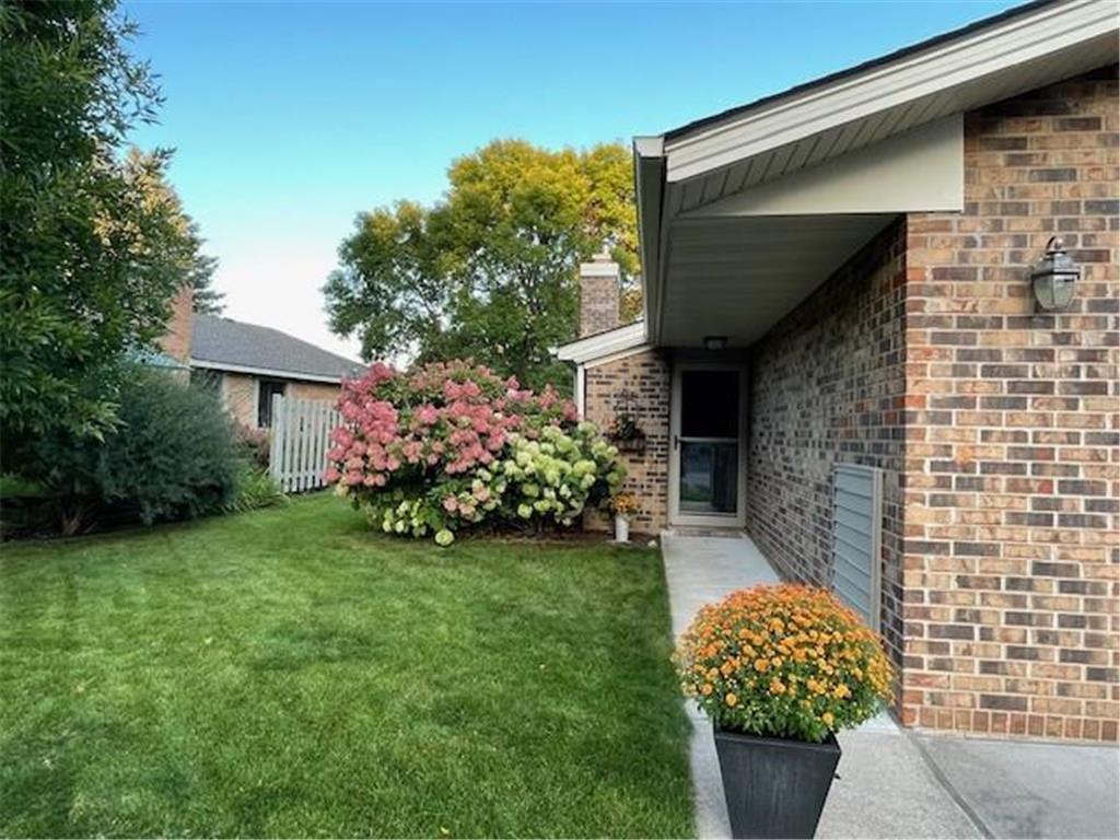 1930 Kingsview Lane N Plymouth MN 55447 7041621 image2