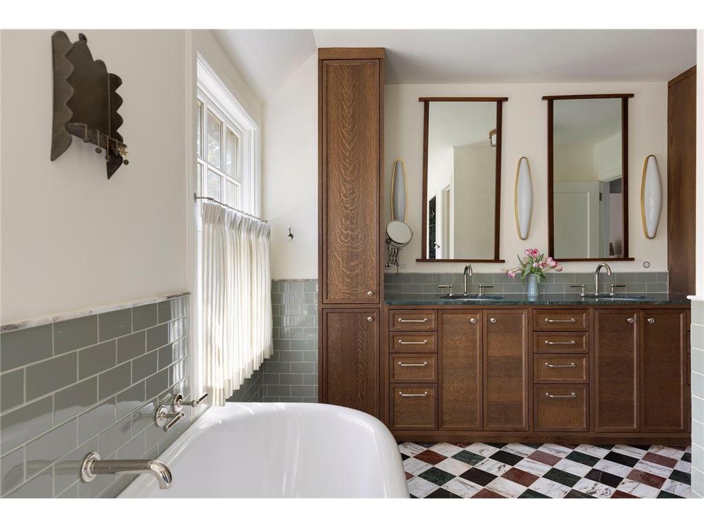1930 Knox Avenue S Minneapolis MN 55403 7038053 image20