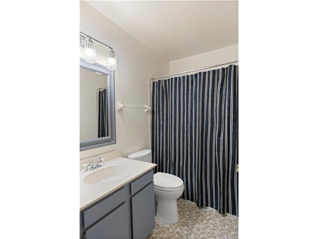 1931 Greenfield Lane SW #A Rochester MN 55902 - George Lake 6817991 image20