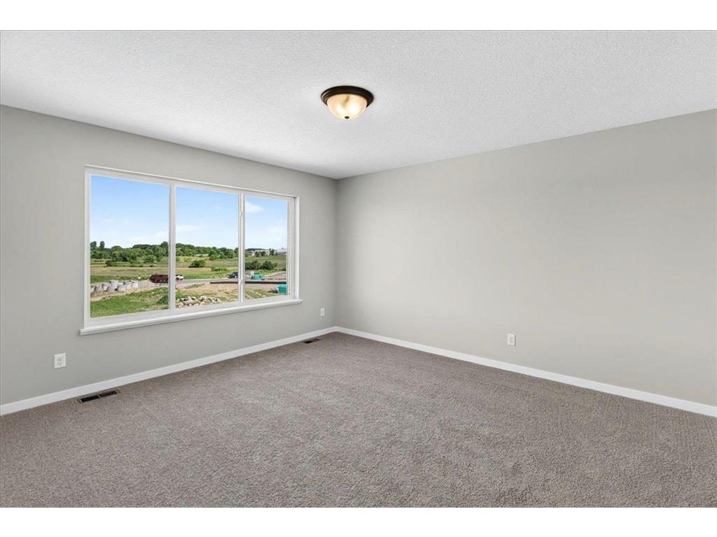 1931 Pierce Street SE Cambridge MN 55008 7104784 image16