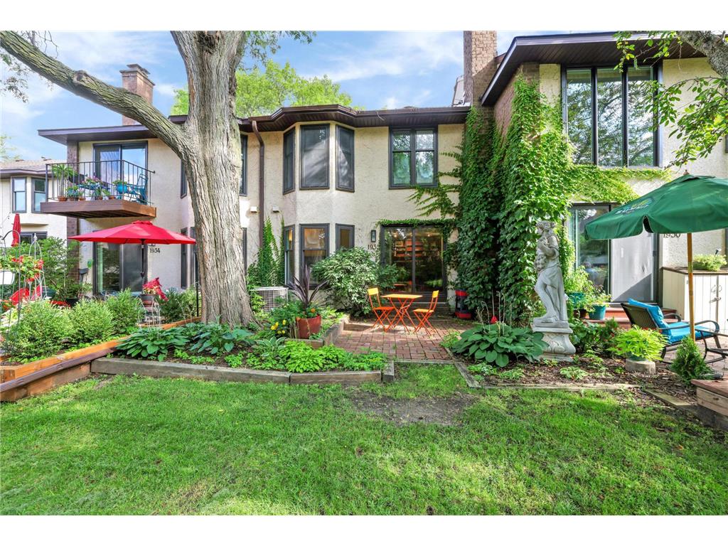 1932 Dupont Avenue S Minneapolis MN 55403 6746092 image10