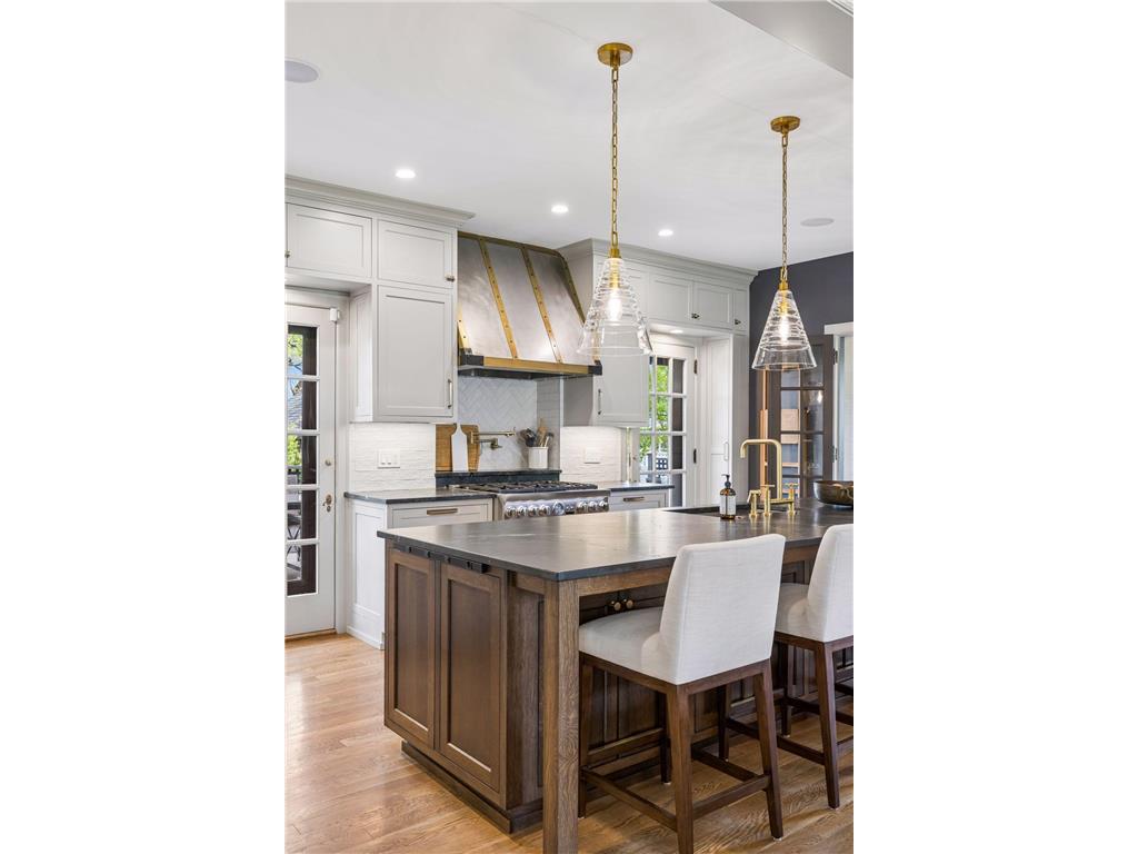 1932 Kenwood Parkway Minneapolis MN 55405 7072371 image17