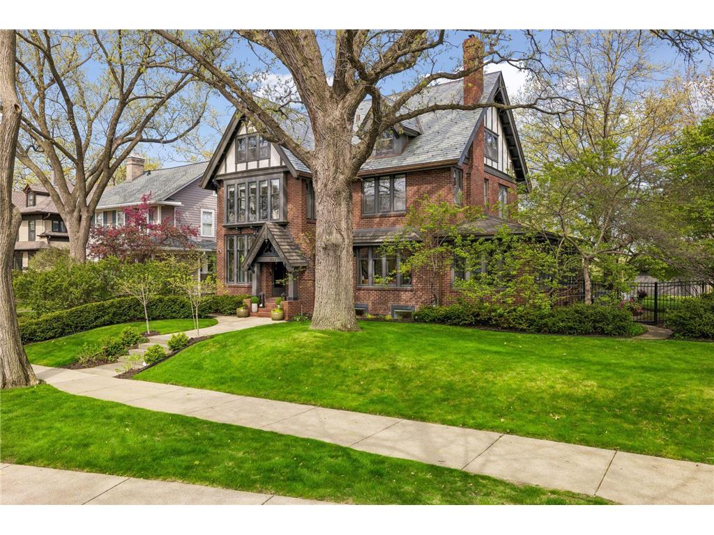 1932 Kenwood Parkway Minneapolis MN 55405 7072371 image2