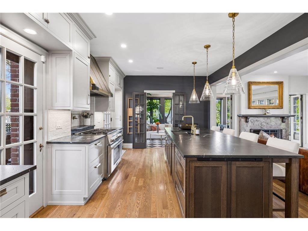 1932 Kenwood Parkway Minneapolis MN 55405 7072371 image21