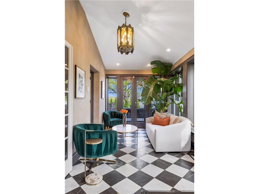 1932 Kenwood Parkway Minneapolis MN 55405 7072371 image32