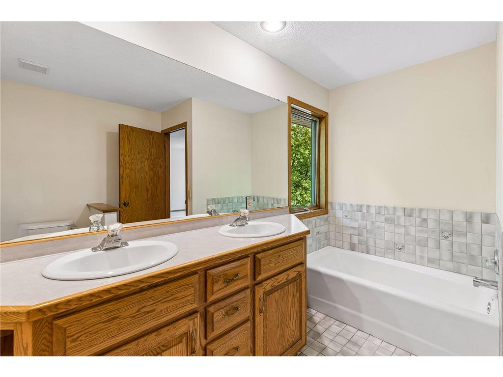1933 Charlton Street West Saint Paul MN 55118 7081218 image25