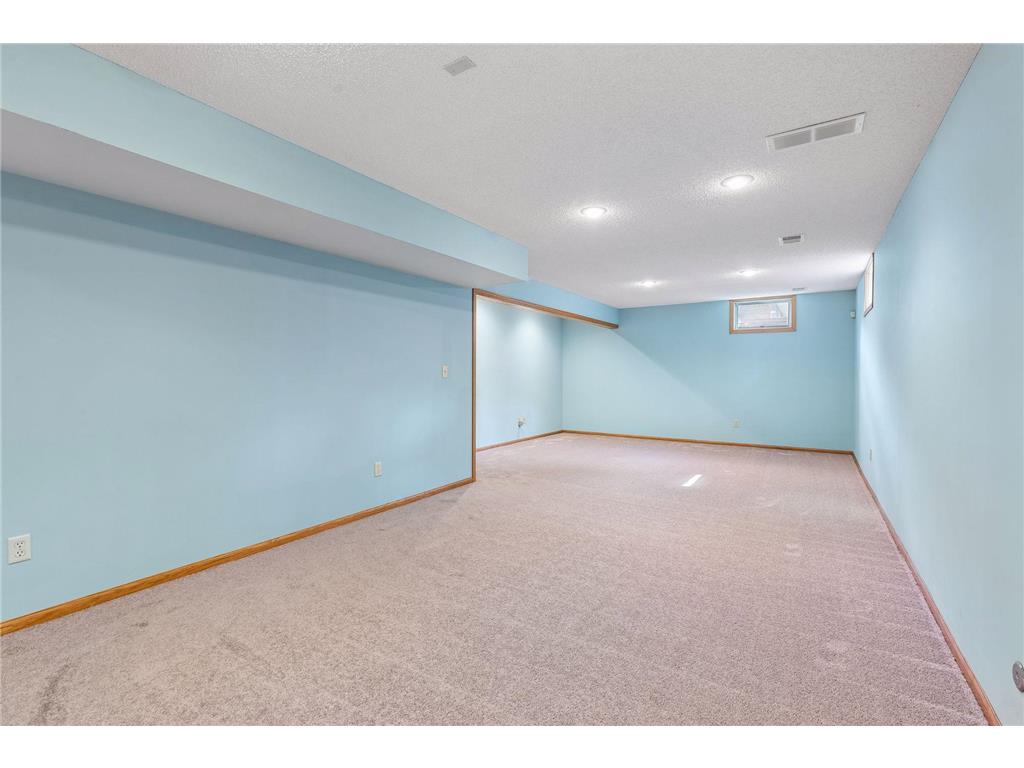 1933 Charlton Street West Saint Paul MN 55118 7081218 image34