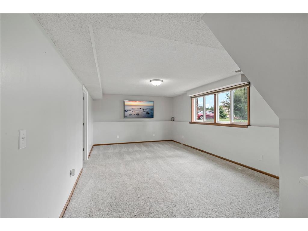 1933 Davis Court Shakopee MN 55379 6792343 image31