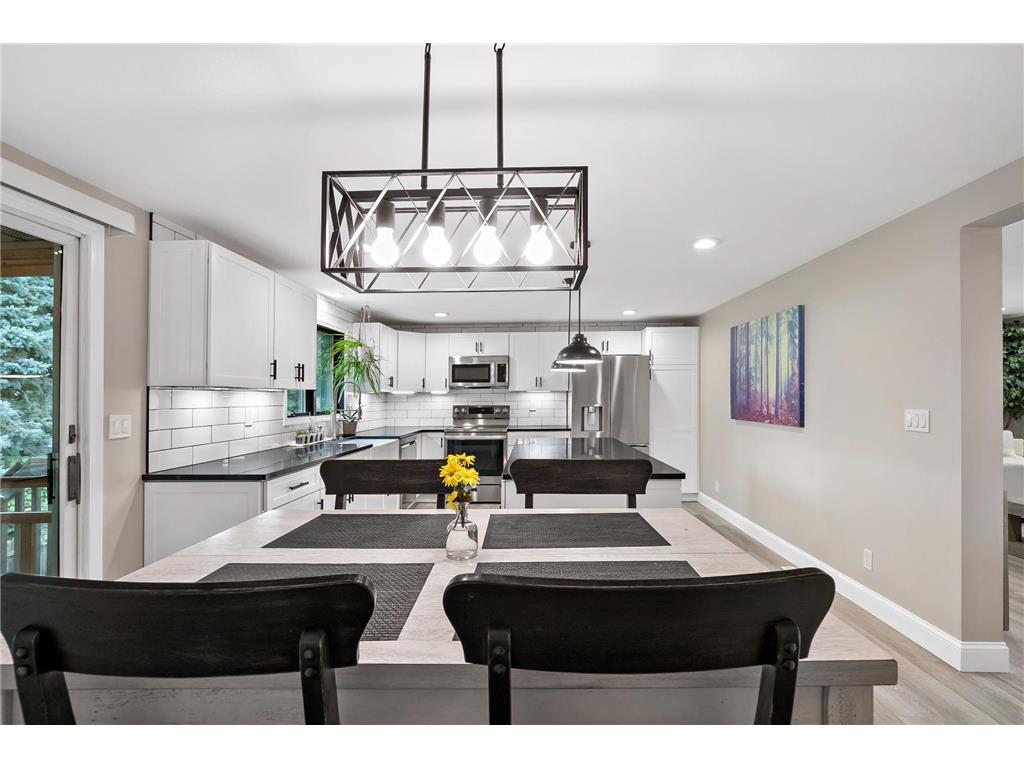 1933 Davis Court Shakopee MN 55379 6792343 image4