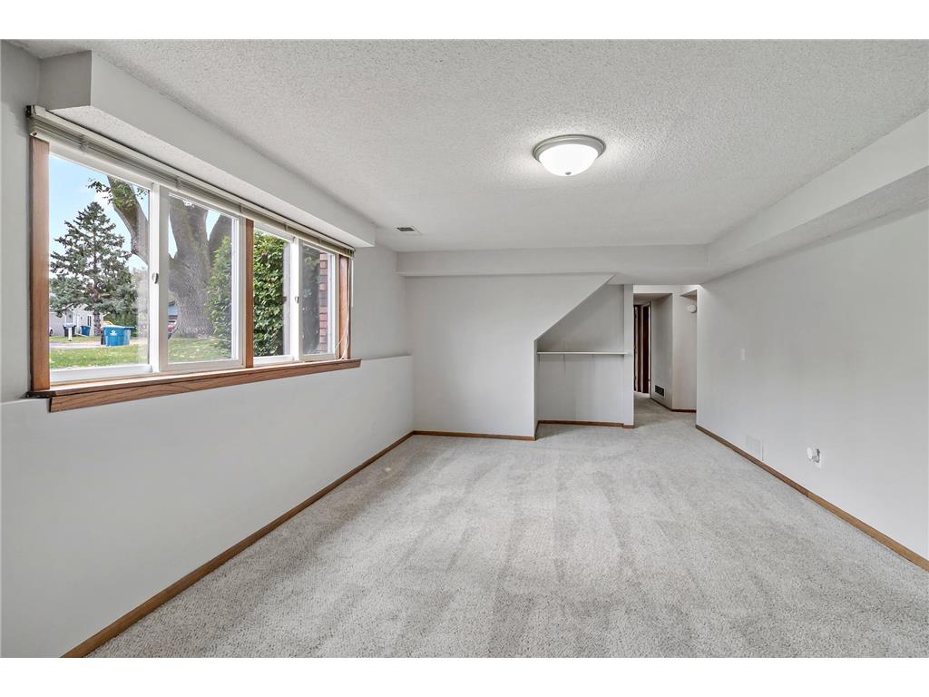 1933 Davis Court Shakopee MN 55379 7049188 image33