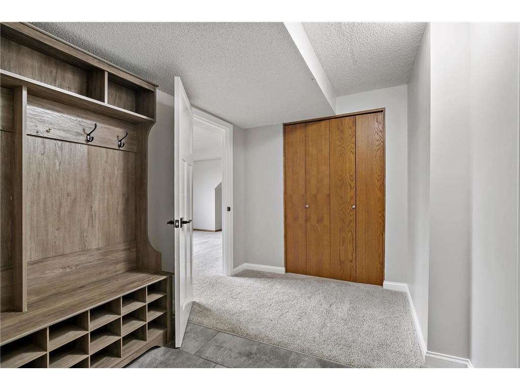 1933 Davis Court Shakopee MN 55379 7049188 image35