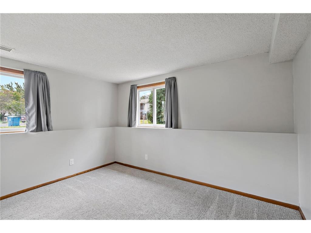 1933 Davis Court Shakopee MN 55379 7049188 image42