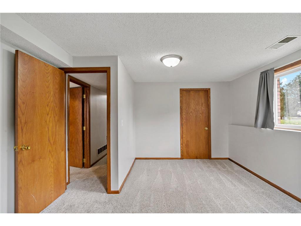 1933 Davis Court Shakopee MN 55379 7049188 image44