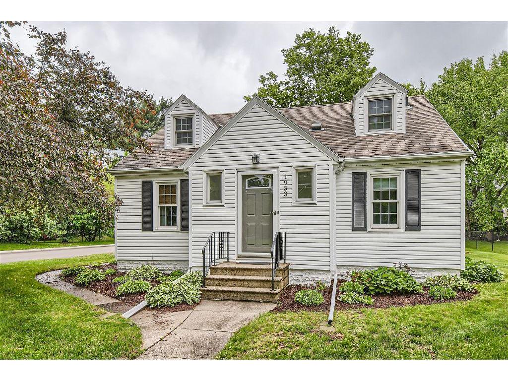 1933 Glenpaul Avenue Arden Hills MN 55112 6541070 image1