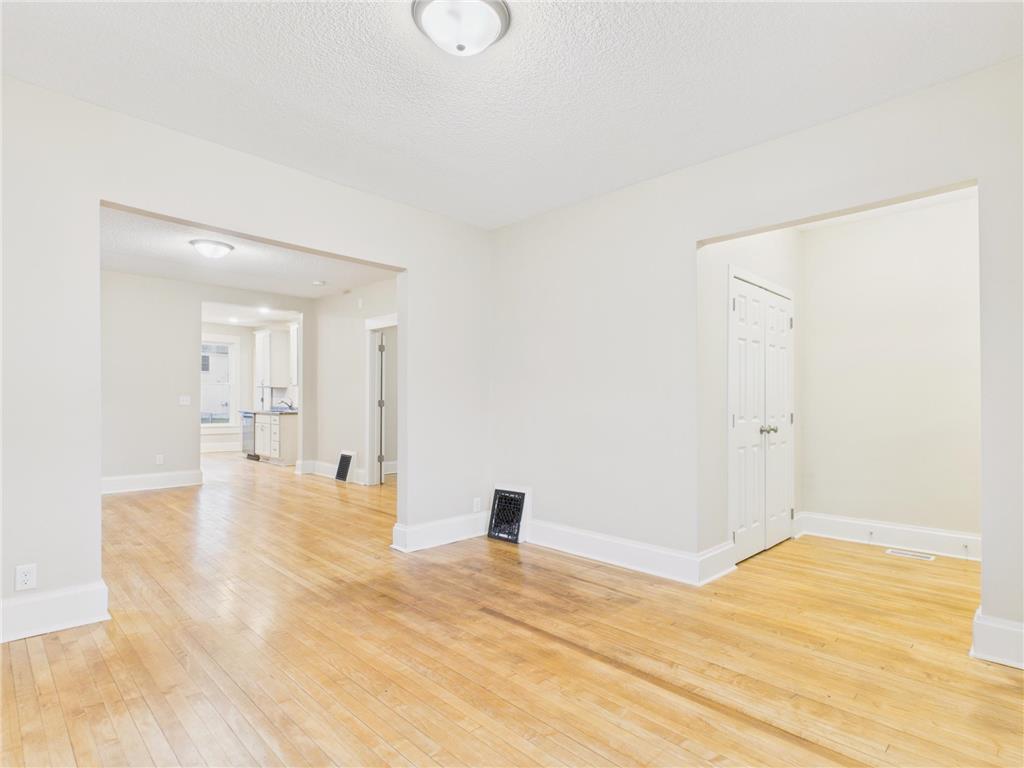 1933 Hillside Avenue N Minneapolis MN 55411 6821673 image2