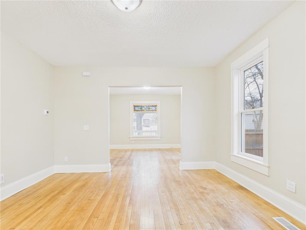 1933 Hillside Avenue N Minneapolis MN 55411 6821673 image3