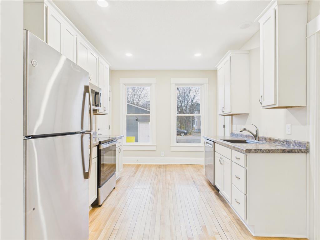 1933 Hillside Avenue N Minneapolis MN 55411 6821673 image8