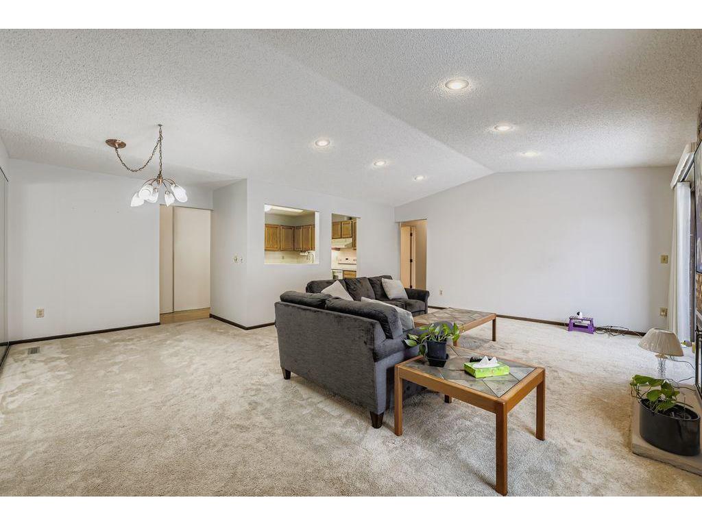 1935 Harbor Lane N Plymouth MN 55447 6816622 image9