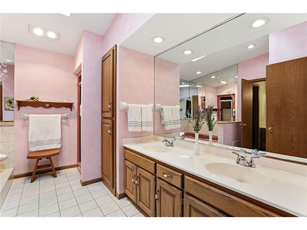 1935 Humboldt Avenue West Saint Paul MN 55118 7072620 image32
